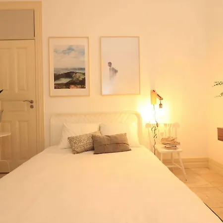 Проживання в сім'ї Alma Nossa *